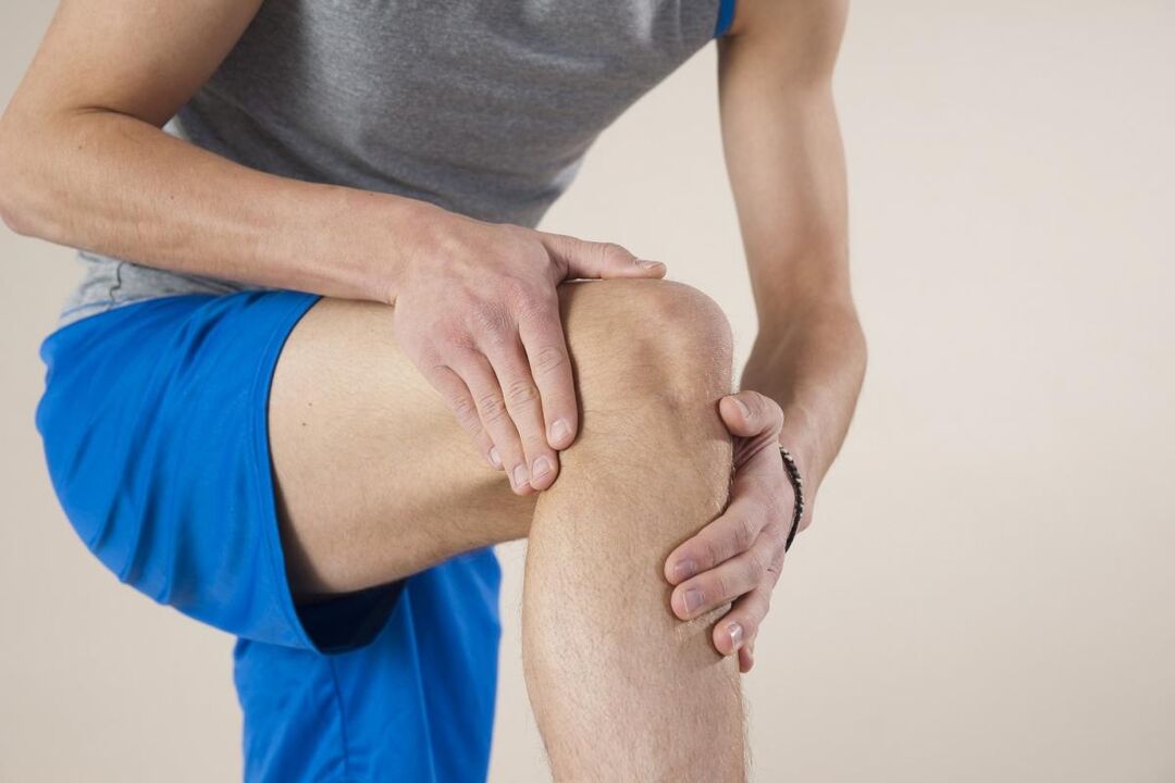 The first pain and stiffness in the joint due to osteoarthritis are attributed to muscle and ligament sprains. 